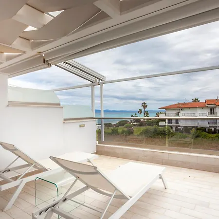 Dream Seafront Villa *