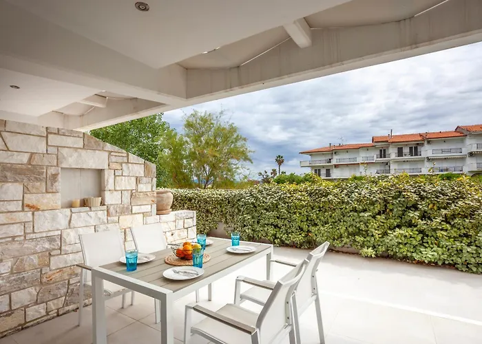 Dream Seafront Villa *