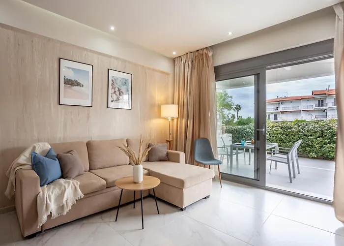 Dream Seafront Villa Hanioti